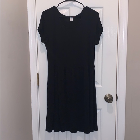 short  sleeve black dress - Picture 1 of 3